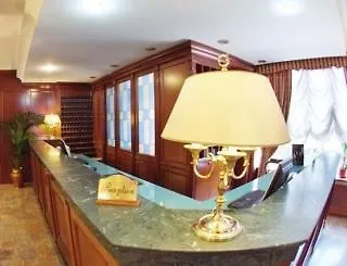 City Hotel Caserta 4* Caserta