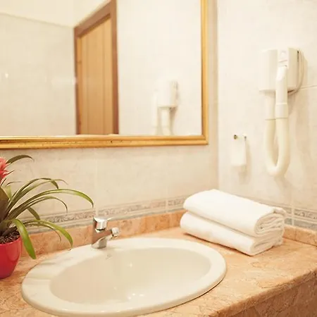 City Hotel Caserta 4*